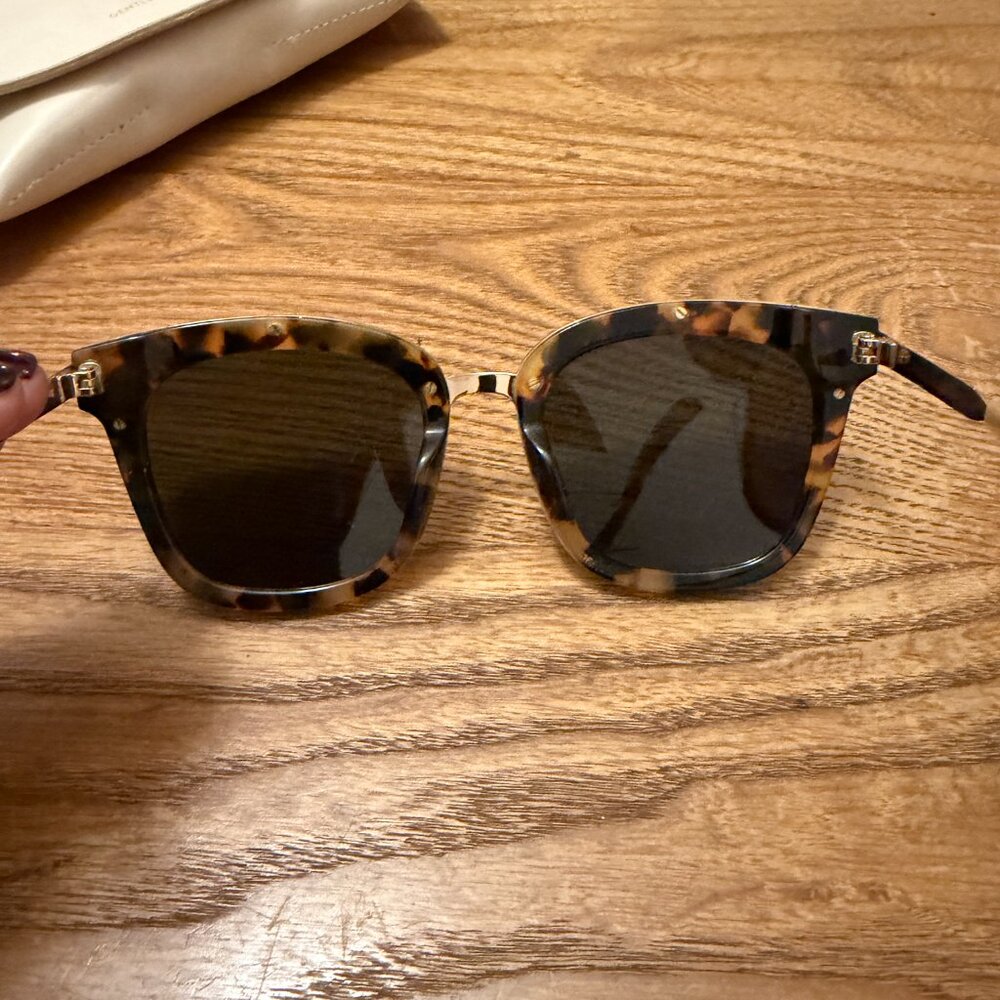 Gentle Monster Button Glasses, Tortoise, One Size - Picture 6 of 7